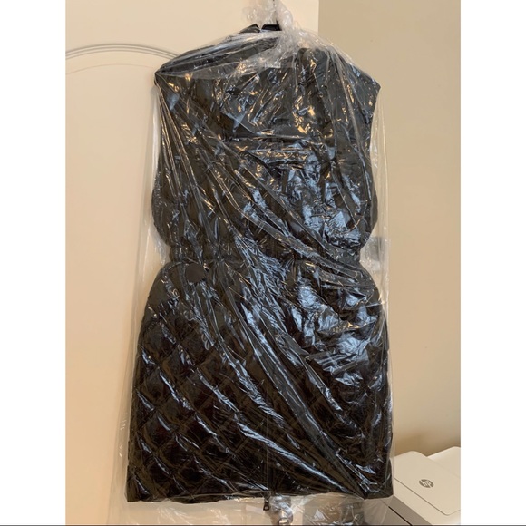 Alice + Olivia Black Puffer Vest W/ Hood - Picture 6 of 12